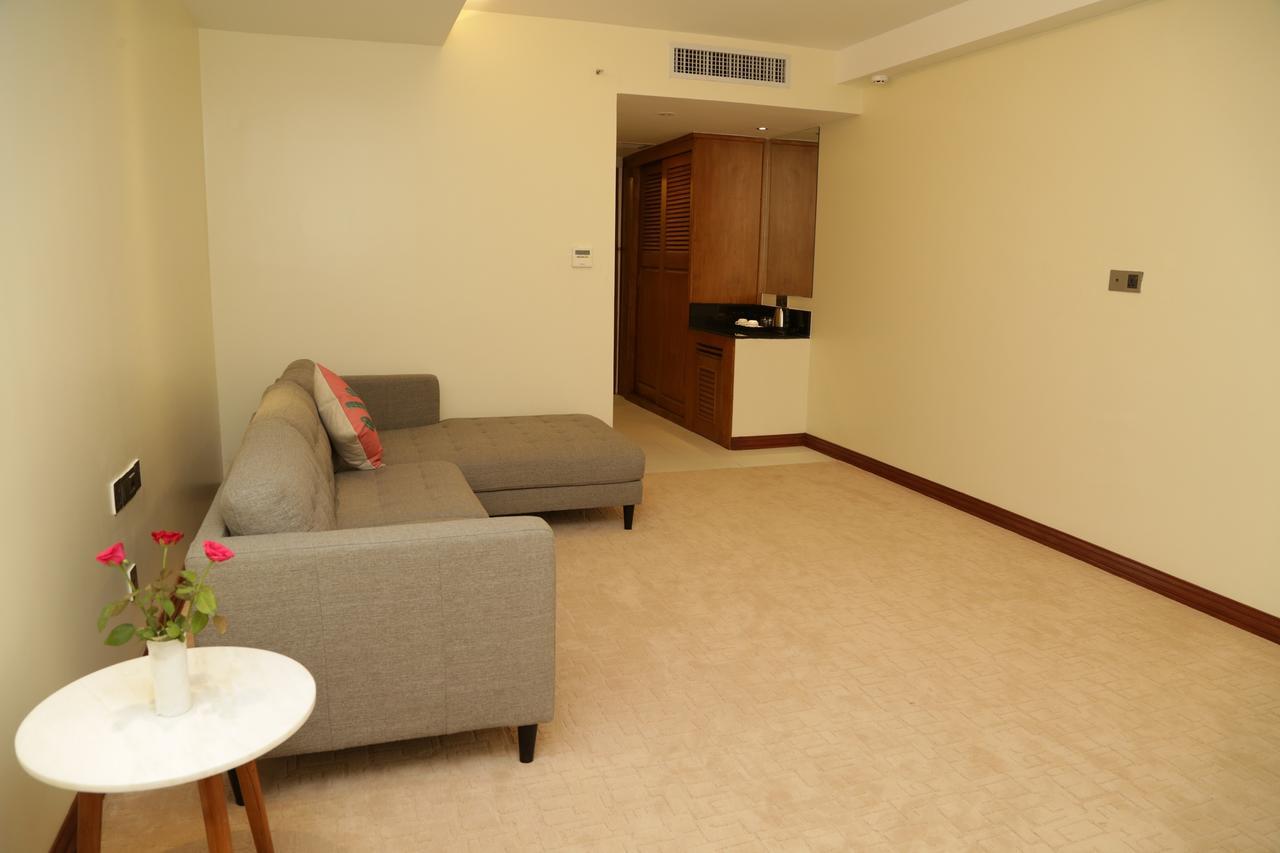 יאנגון Pacific Hotel מראה חיצוני תמונה